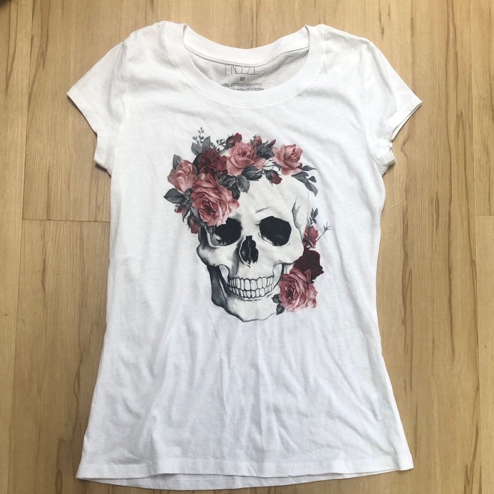 Freeze White Grey Skull & Rose Pink Graphic Woman’s Ted Whimsigoth Fairy Grunge